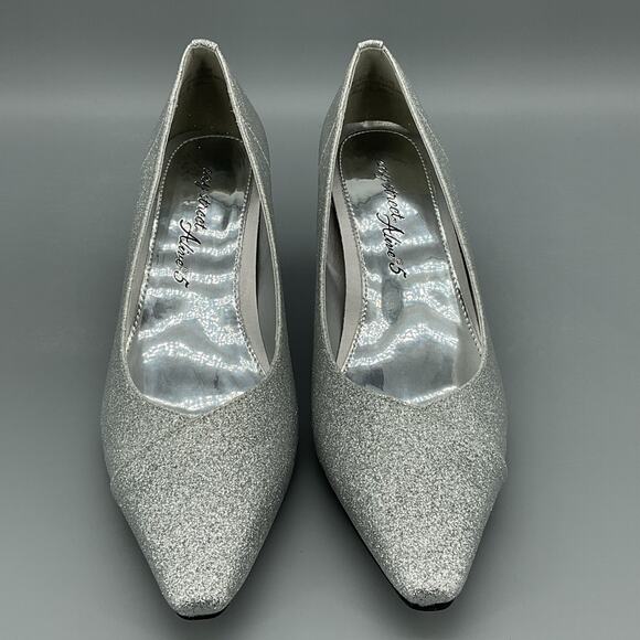 NEW Easy Street Women’s Chiffon Glitter Pumps Silver Size 8.5WW - Picture 3 of 10